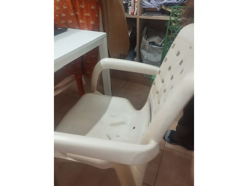 Chaise plastique – lot de 10