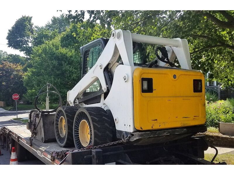 Mini-chargeuse (skid steer)