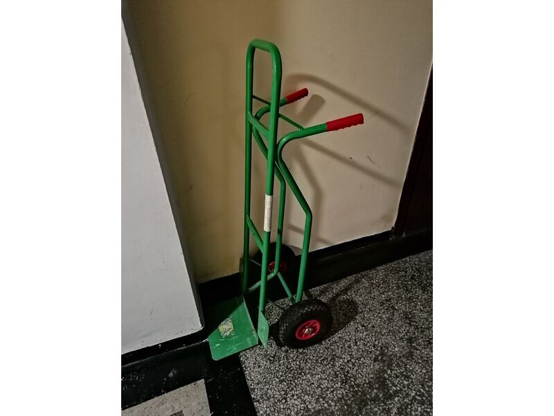 Diable, chariot de déménagement, sangles – lot