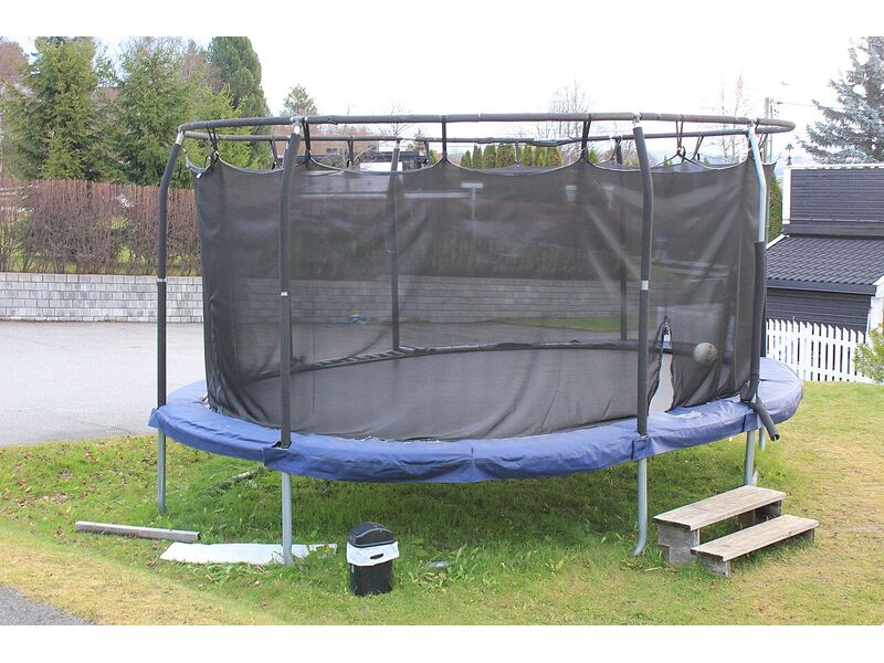 Trampoline